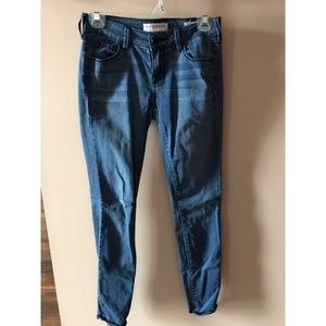 Bullhead Low Rise Jeans